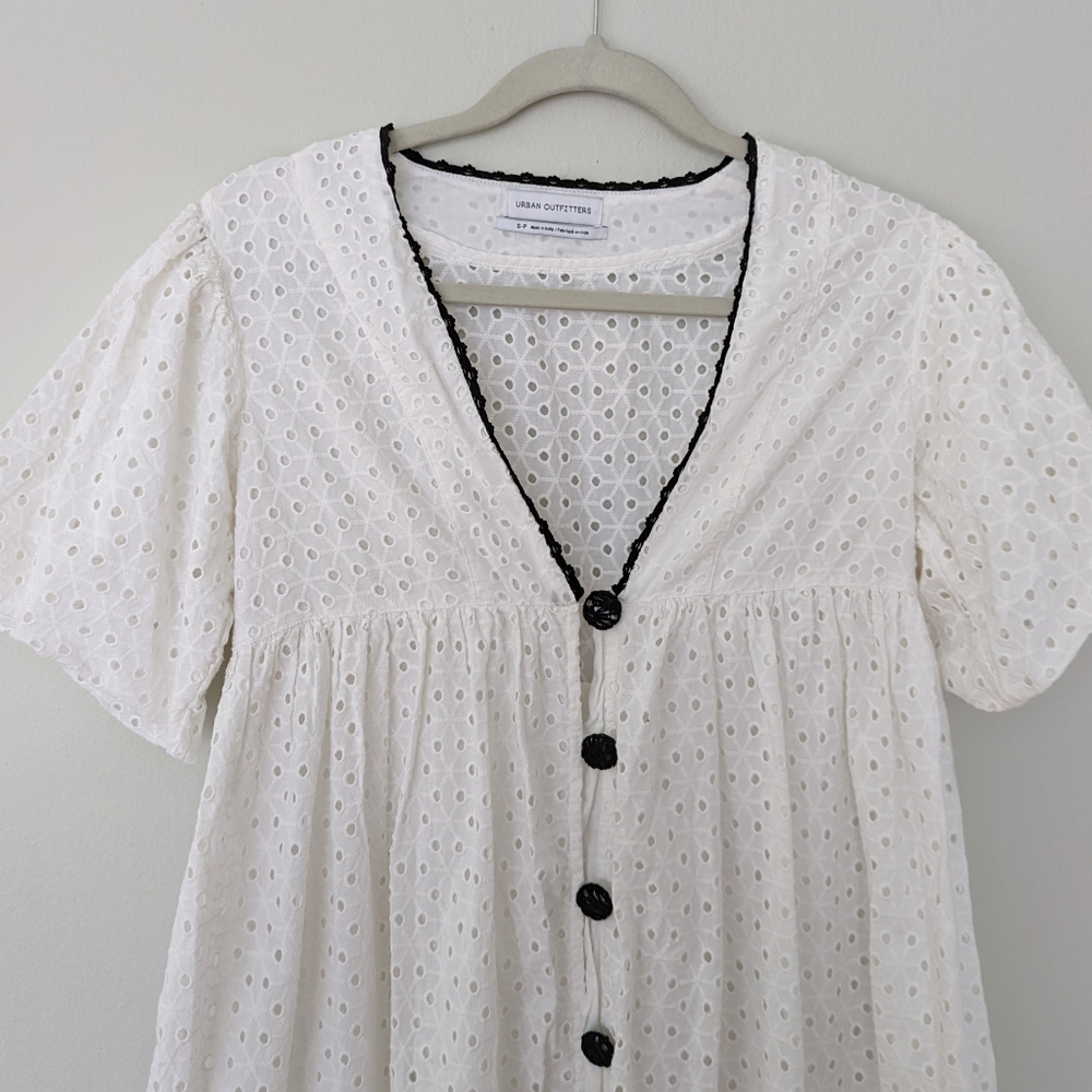 Eyelet midi dress - Picture 3 of 5